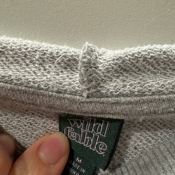 Cropped sparkly gray sweatshirt crop top - Picture 3 of 4